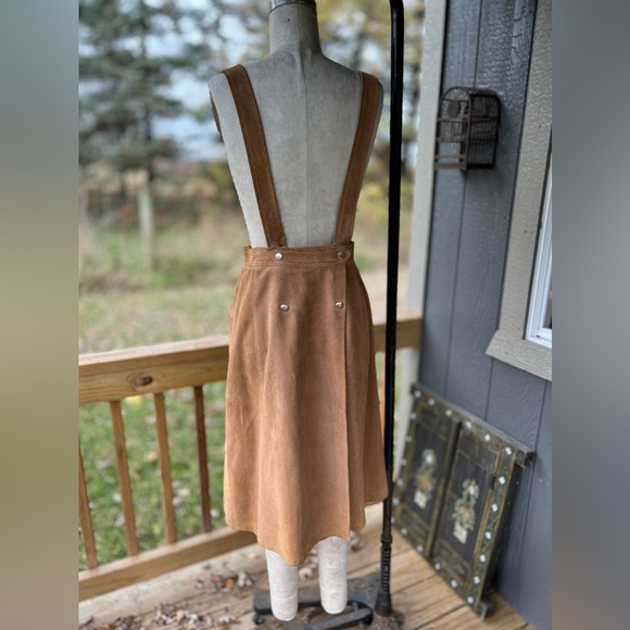 California Leather Works Suede Jumper - Picture 2 of 11